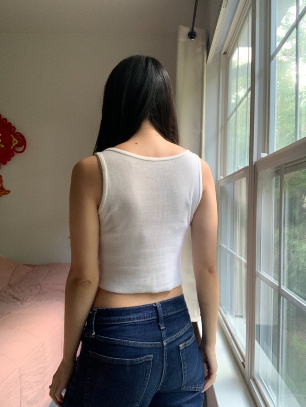 Cropped White Ribbed Tank Top - Picture 2 of 3